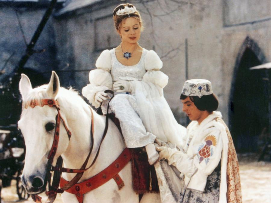 Drei Haselnüsse für Aschenbrödel 